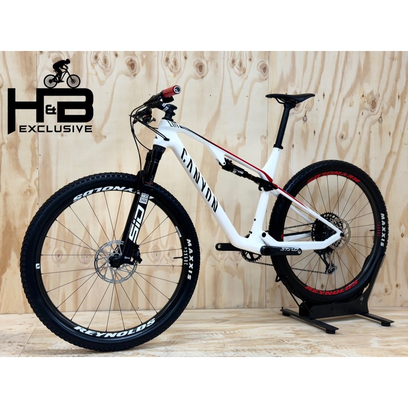 Canyon Lux CF 8 29 inch mountainbike