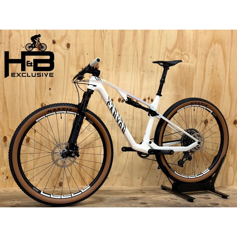 Canyon Lux CF SLX 9 LTD 29 inch mountainbike