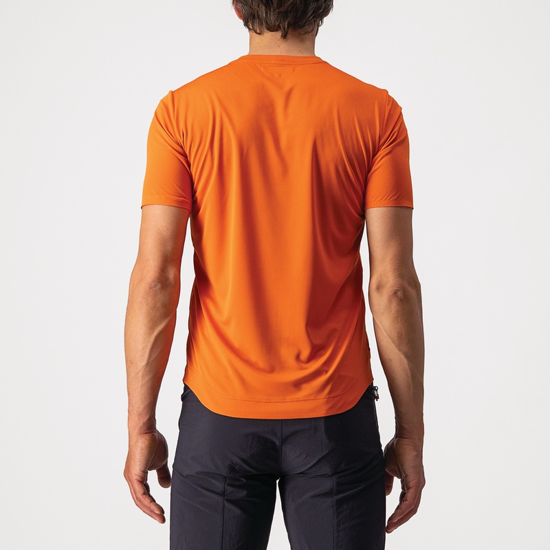 Castelli Tech 2 T-Shirt Men’s|Castelli T-Shirt Tech 2 Orange Rust – 2XL|Castelli T-Shirt Tech 2 Orange Rust – L|Castelli T-Shirt Tech 2 Orange Rust – M|Castelli T-Shirt Tech 2 Orange Rust – S|Castelli T-Shirt Tech 2 Orange Rust – XL
