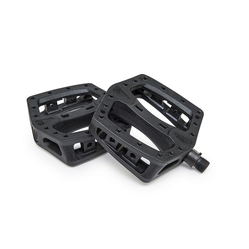 Eclat Plaza Platform Pedals Body: Nylon Spindle: Cr-Mo 9/16” Black Pair