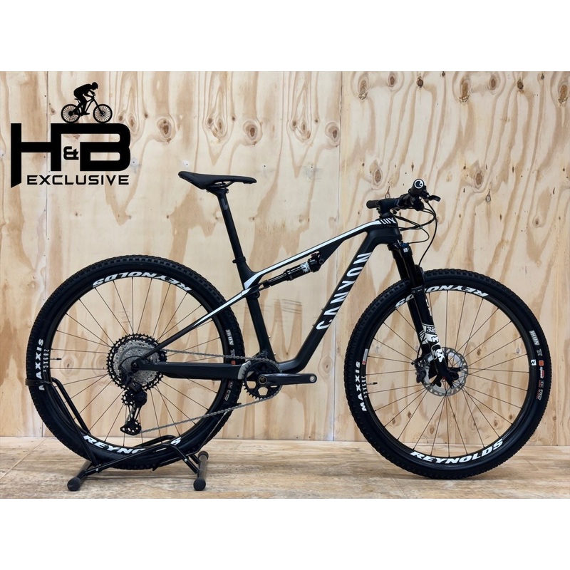 Canyon Lux CF 7 29 inch mountainbike