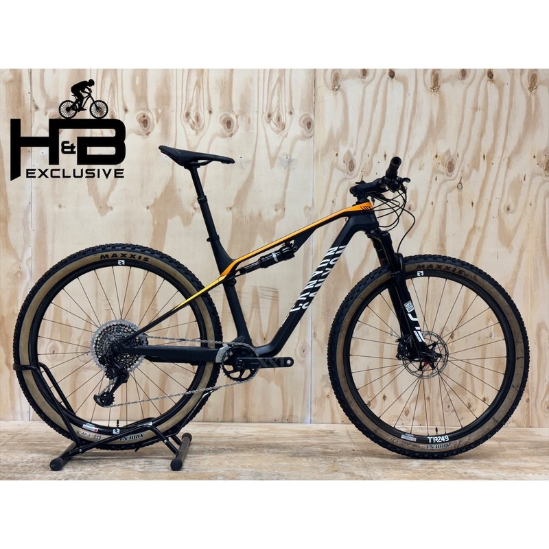 Canyon Lux CF SLX 9.0 Race Limited 29 inch mountainbike
